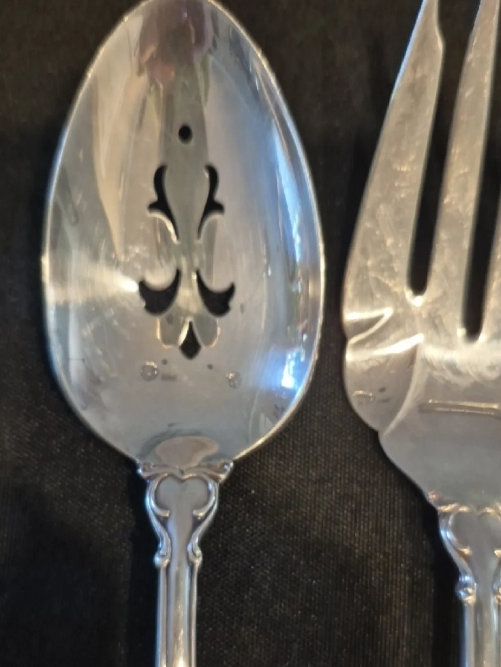 Holmer And Edwards Deep Silver Plated Orleans Set Of 3 Serving Pieces